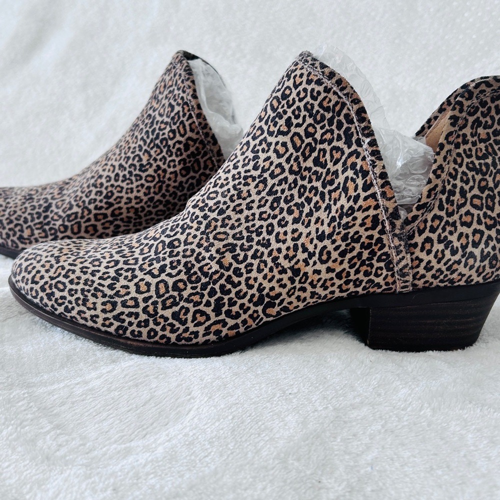 Lucky Brand Suede Leopard Print Booties, size 9.5